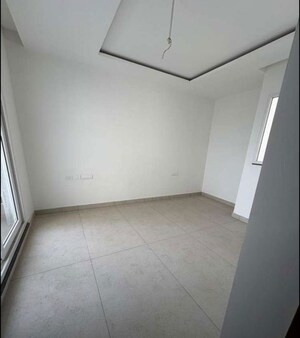 Room in 3 BHK Apartment at Malwa Escon Primera, International Airport Road – for Rent