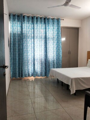 Bedroom in 3 BHK Builder Floor at Dlf Phase I – for Rent
