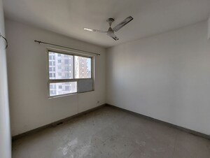 Room in 3 BHK Apartment at ERA Redwood Residency, Sector 78 – for Sale