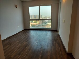 Room in 3.5 BHK Apartment at Conscient Hines Elevate, Sector 59 – for Rent