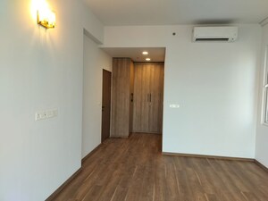 Room in 3.5 BHK Apartment at Conscient Hines Elevate, Sector 59 – for Rent
