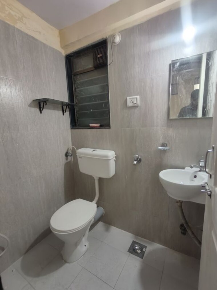 Bathroom, hubtown-greenwoods-b-wing 1 Bedroom 450 Sq.Ft. Apartment In Vartak Nagar Thane 10406403
