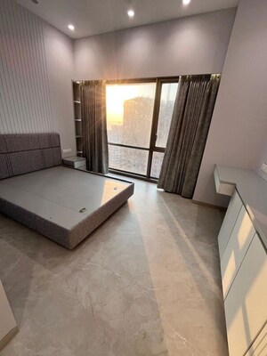 Room in 4 BHK Apartment at Lodha The World Towers World One Tier 2, Worli – for Rent