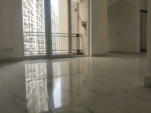 Room in 3 BHK Apartment at Nirala Greenshire, Sector 2 Greater Noida – for Sale
