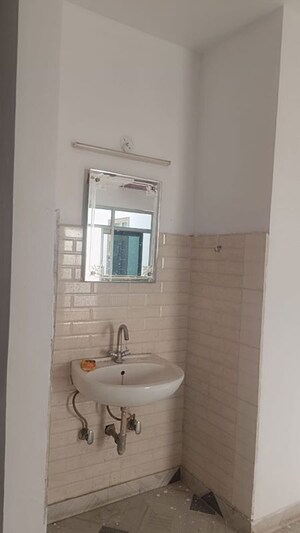 Bathroom in 6 BHK Independent House at Indira Nagar – for Rent