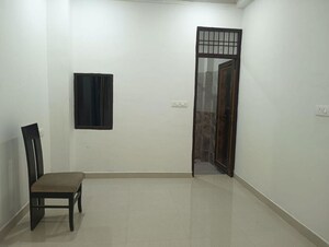 Room in 2 BHK Independent House at Arjan Garh – for Rent