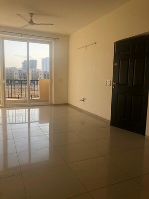 Room in 3 BHK Apartment at Emaar Emerald Floors Premier, Sector 65 – for Rent