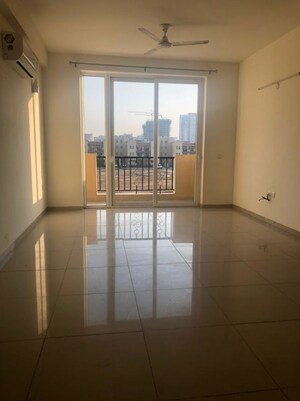 Room in 3 BHK Apartment at Emaar Emerald Floors Premier, Sector 65 – for Rent
