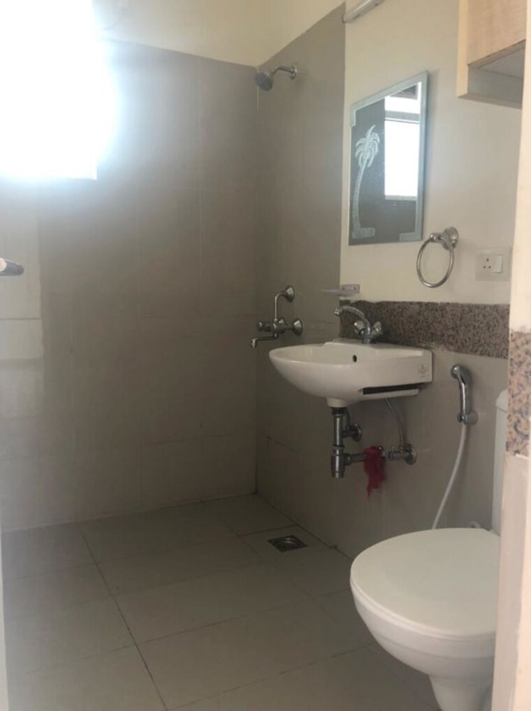 Bathroom, emaar-emerald-floors-premier 3 Bedroom 1650 Sq.Ft. Apartment In Sector 65 Gurgaon 10406481