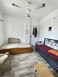 1 RkApartment For Rent in Vasant Valley Complex