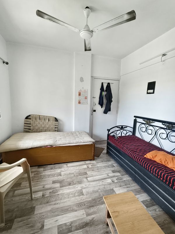 1 RkApartment For Rent in Vasant Valley Complex