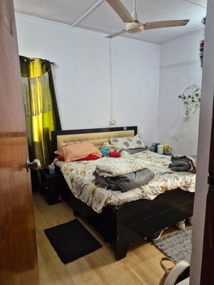 Bedroom in 2 BHK Apartment at Heritage View Vile Parle, Vile Parle West – for Rent