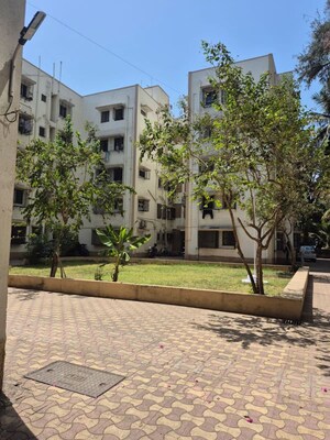 Balcony in 2 BHK Apartment at Heritage View Vile Parle, Vile Parle West – for Rent
