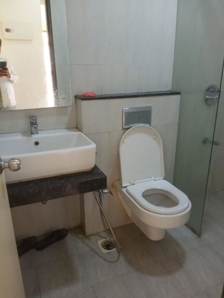 Bathroom, godrej-central 2 Bedroom 751 Sq.Ft. Apartment In Chembur Mumbai 10406578