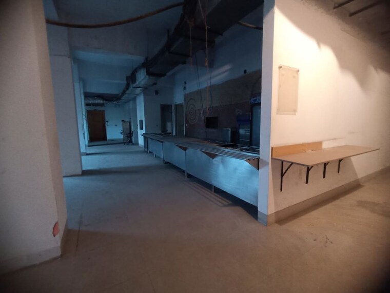 Room, wadala east Commercial Office Space 56000 Sq.Ft. In Wadala East Mumbai 10406574