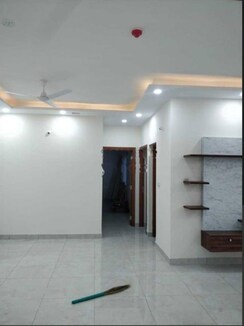 2 BHK Apartment For Rent in Prestige Park Square