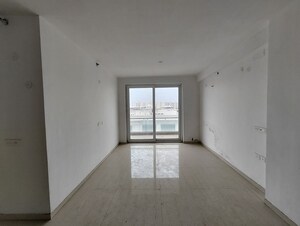 Room in 3 BHK Apartment at Omaxe Royal Residency Faridabad, Sector 79 – for Sale