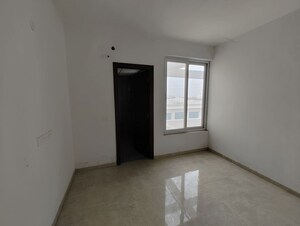 Room in 3 BHK Apartment at Omaxe Royal Residency Faridabad, Sector 79 – for Sale