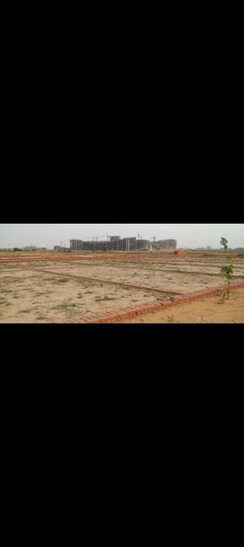 Plot For Sale in Sector 30