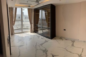 Room in 3 BHK Apartment at Park View Apartments Gurgaon, Sector 56 – for Sale