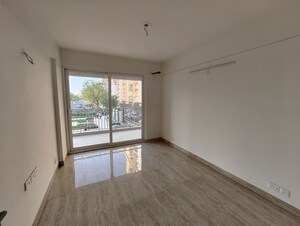 Room in 3.5 BHK Apartment at KLJ Greens, Sector 77 – for Sale