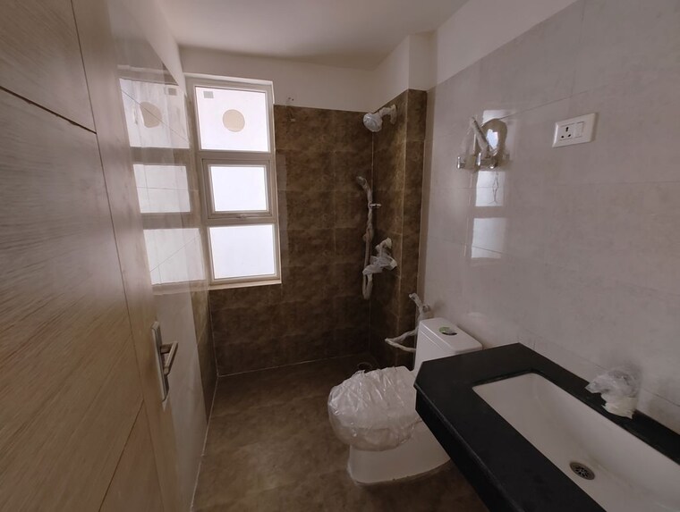 Bathroom, klj-greens 3.5 Bedroom 1720 Sq.Ft. Apartment In Sector 77 Faridabad 10406672