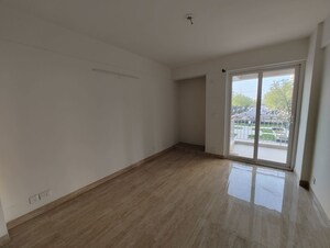Room in 3.5 BHK Apartment at KLJ Greens, Sector 77 – for Sale