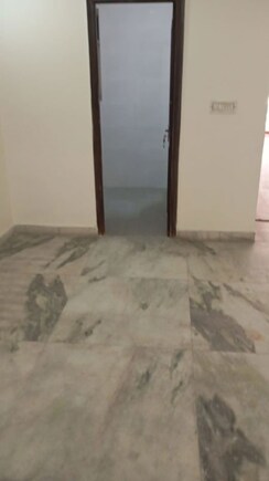 3 BHK + Servant Room,Basement Apartment For Rent in Sector 23