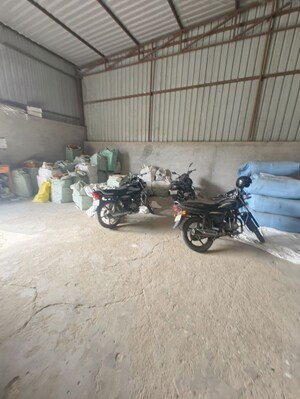 Parking in  Warehouse at Narayan Vihar – for Rent
