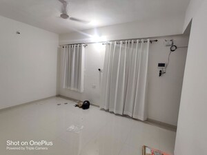 Team Area in 2 BHK Apartment at Bhumkar Nagar – for Sale