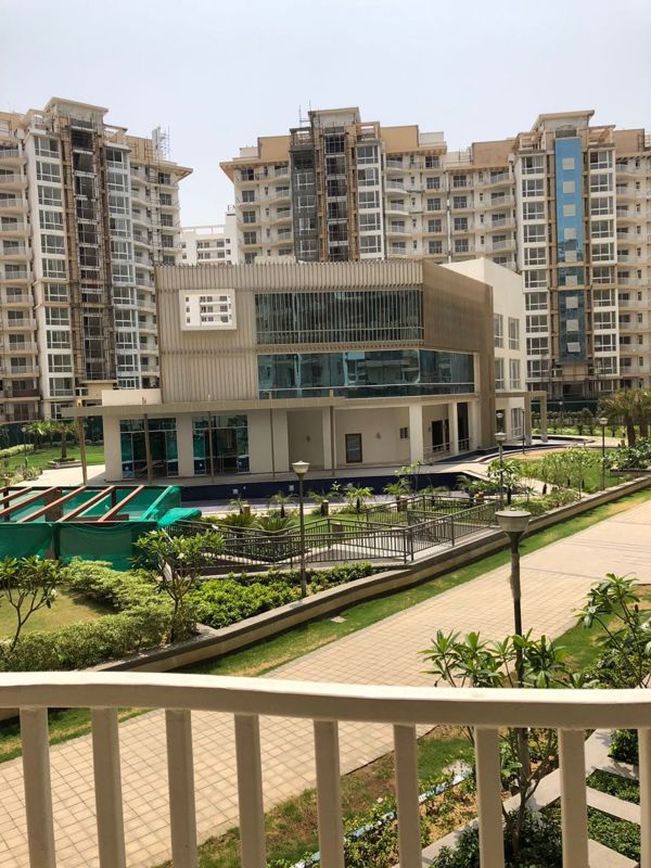 4 BHK + Pooja Room,Servant Room Apartment For Sale in Emaar Palm Terraces Select