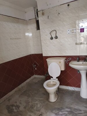 Bathroom in 2 BHK Builder Floor at RWA Federation, Vaishali Sector 5 – for Rent