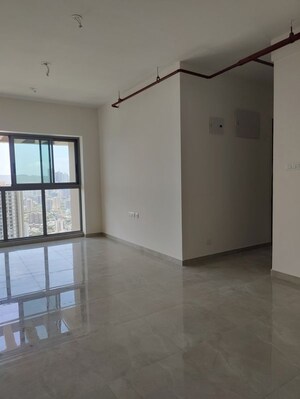 Room in 2 BHK Apartment at Sheth Auris Bliss, Malad West – for Sale