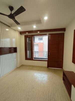 Room in 3 BHK Apartment at Sector 48 – for Rent