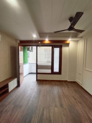 Room in 3 BHK Apartment at Sector 48 – for Rent