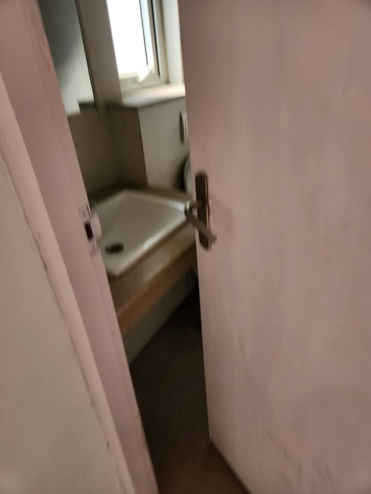 Bathroom, conscient-heritage-max-ii 3 Bedroom 1975 Sq.Ft. Apartment In Sector 102 Gurgaon 10406871
