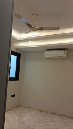 Furnished Amenities in 4 BHK Builder Floor at DLF Imperial Residences, Dlf Phase I – for Rent