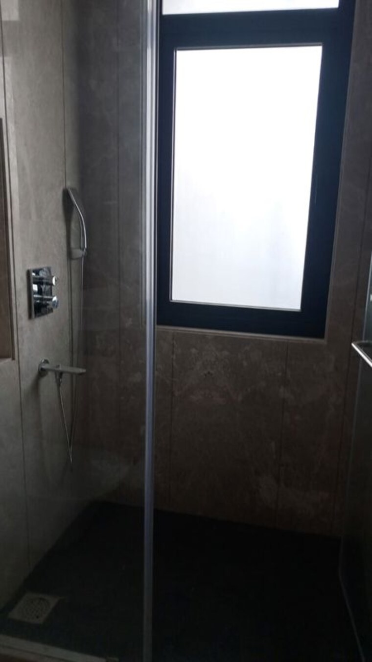 Bathroom, dlf-imperial-residences 4 Bedroom 2800 Sq.Ft. Builder Floor In Dlf Phase I Gurgaon 10406882