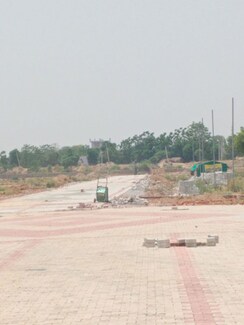 Plot For Sale in U I T