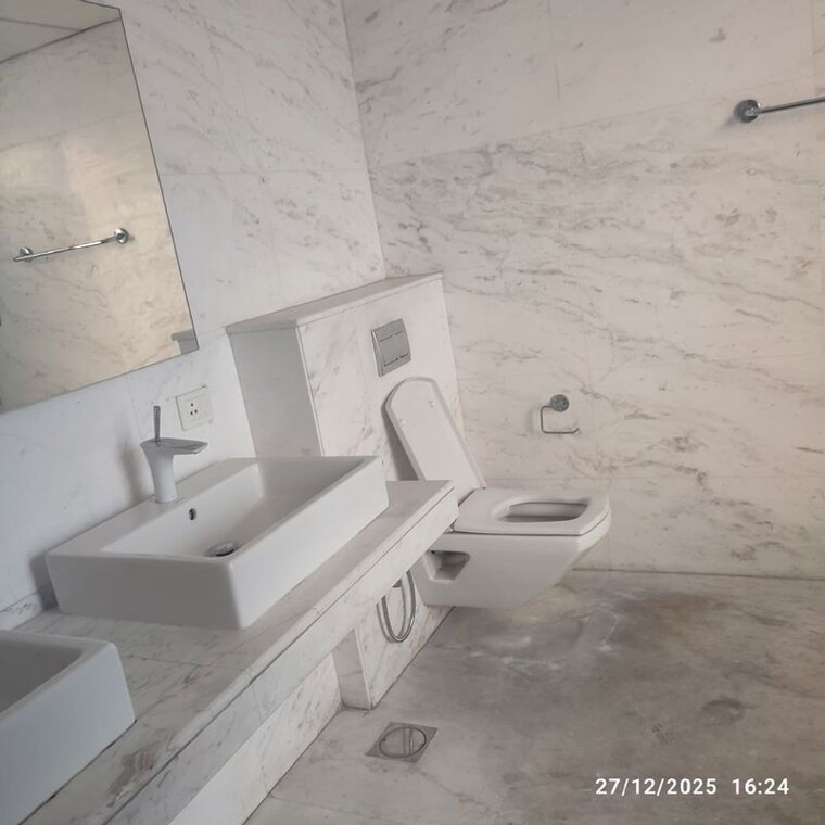 Bathroom, tata-primanti-villas 4 Bedroom 8500 Sq.Ft. Villa In Sector 72 Gurgaon 10406905