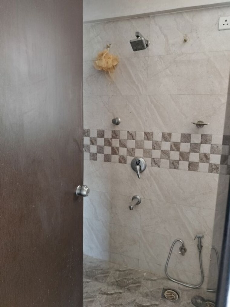 Bathroom, nirman-silver-mist 2 Bedroom 850 Sq.Ft. Apartment In Lohgaon Pune 10406912