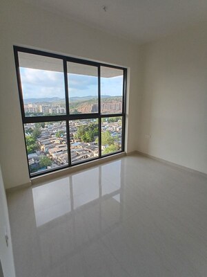 Room in 2 BHK Apartment at Lodha Woods, Kandivali East – for Rent