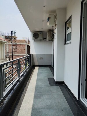 Balcony in 3 BHK Builder Floor at DLF Atria, Dlf Phase ii – for Rent