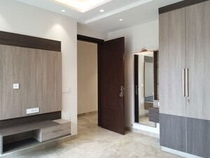 Building Lobby in 3 BHK Builder Floor at DLF Atria, Dlf Phase ii – for Rent