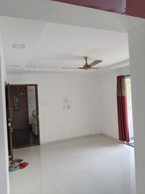 Room in 2 BHK Apartment at Life Arena, Tingre Nagar – for Rent