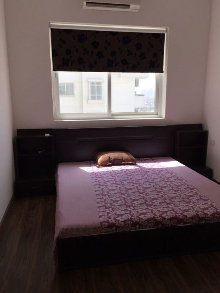 Bedroom, emaar-mgf-the-palm-drive-studios 3 Bedroom 1950 Sq.Ft. Apartment In Sector 66 Gurgaon 10406942