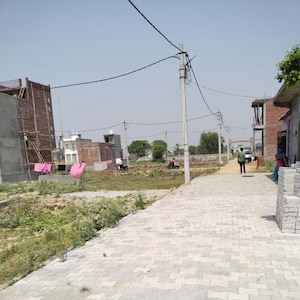  Plot For Sale in Sector 152