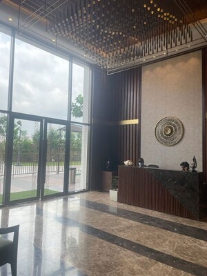 Room in 2 BHK Apartment at Trident Embassy, Sector 1 Greater Noida – for Sale