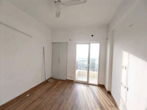 Room in 2 BHK Apartment at Trident Embassy, Sector 1 Greater Noida – for Sale