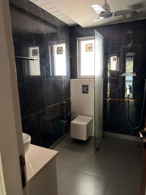 Team Area in 3 BHK Builder Floor at Dlf Cyber City – for Rent